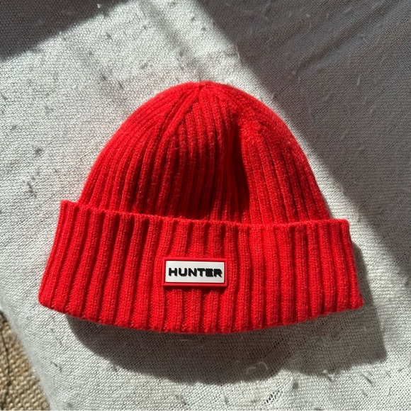 Hunter Accessories - Hunter Red Beanie with Logo Bold